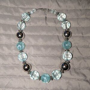 $2 with Bundle ~ Chunky Aqua Blue Crystal Bead Necklace 6292